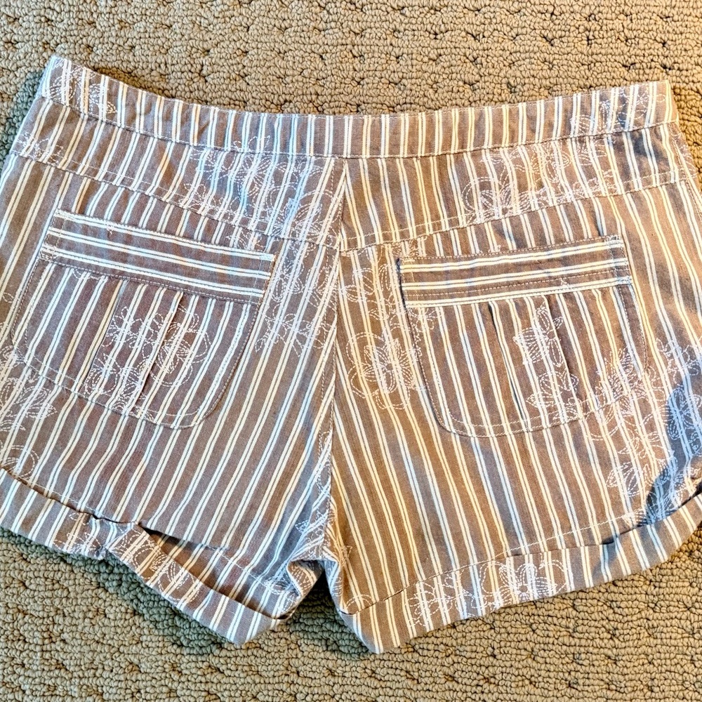 BeBop Striped Brown junior’s tie waist embroidered shorts, Sz 9